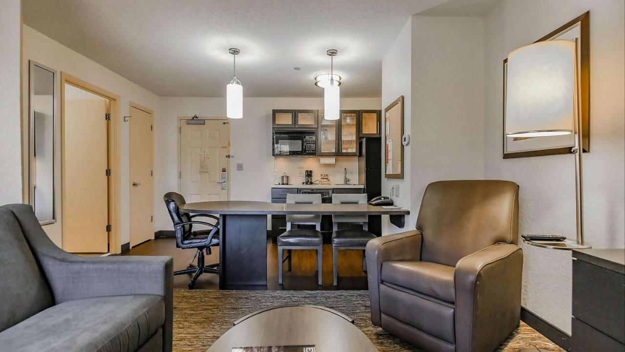 Sonesta Simply Suites Oklahoma City Airport المظهر الخارجي الصورة